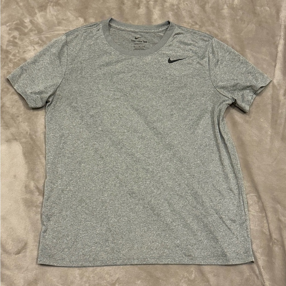 Nike Women’s Gray Short Sleeve Dri-Fit Tee